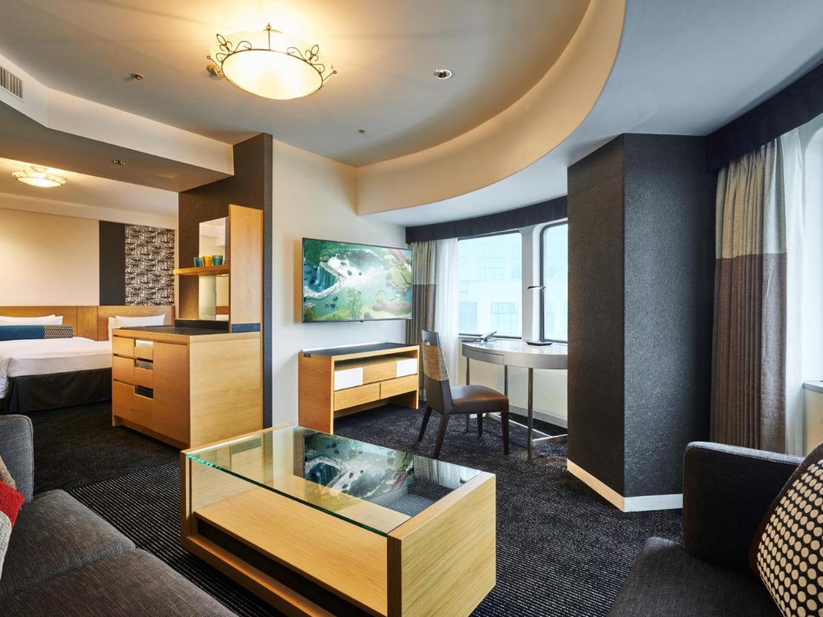 Garden Tower Deluxe Triple Room Non-Smoking Meals paid guests on the plan only,1455930391:JPEG
