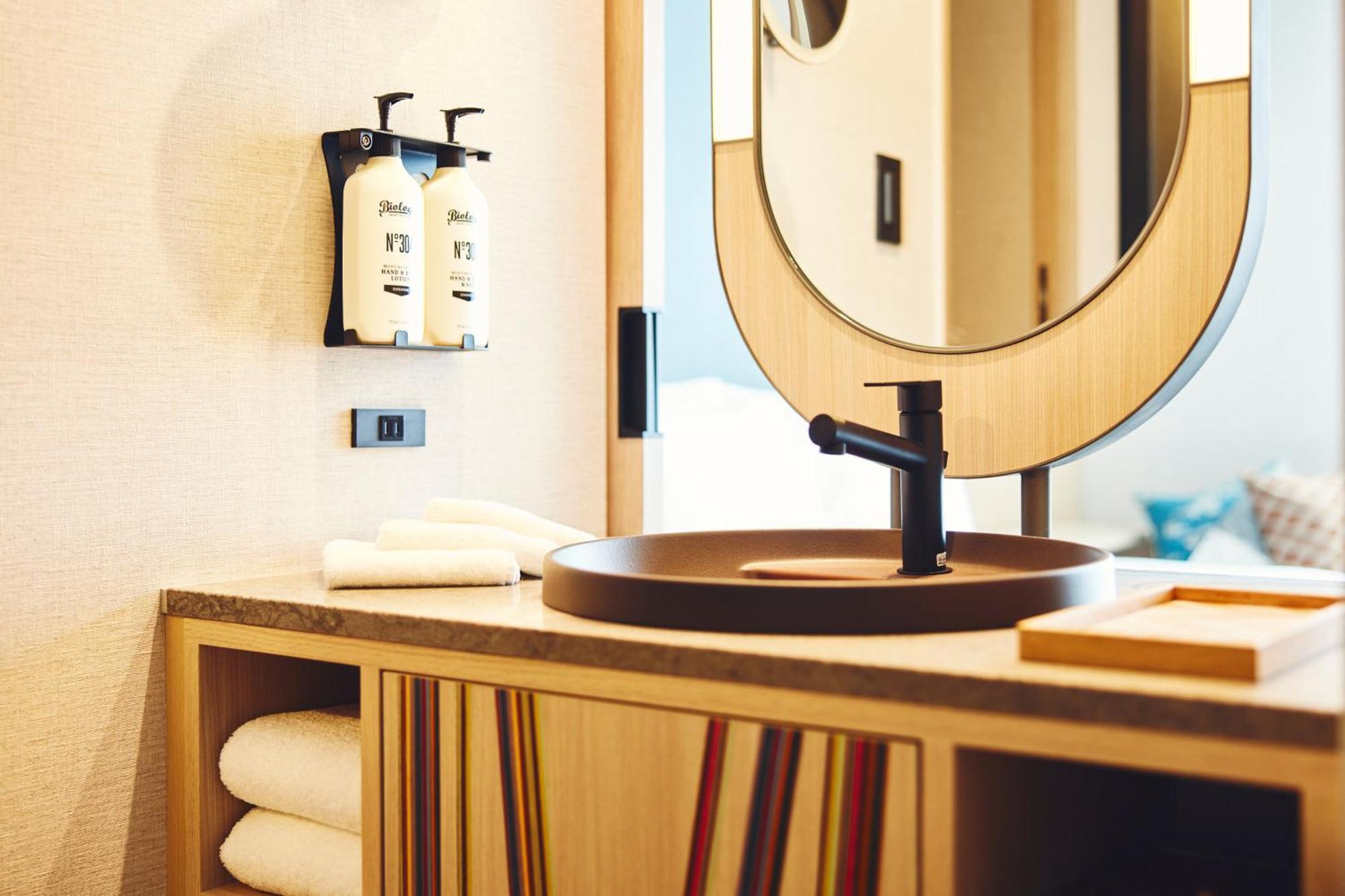 Premium King Room Separate Bath Scramble View High Floor,1656352017:JPEG