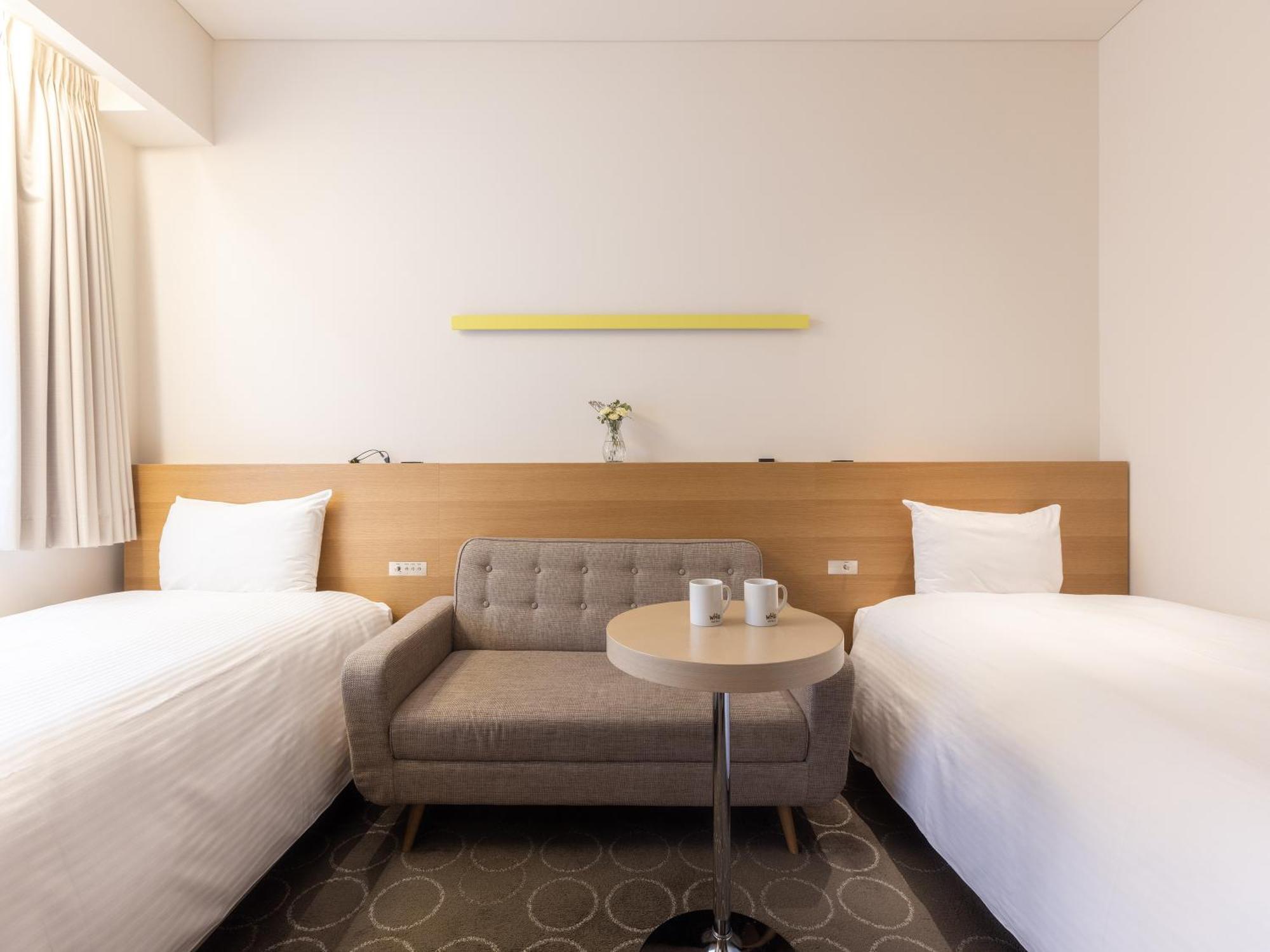 Twin Room on Upper Floor Non-Smoking,1528438642:JPEG