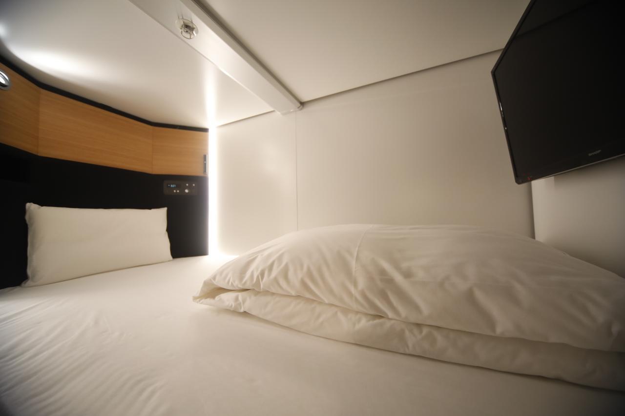 Single Bed Male Dormitory Room Check after 500PM Check-out before 1000AM,662528007:JPEG